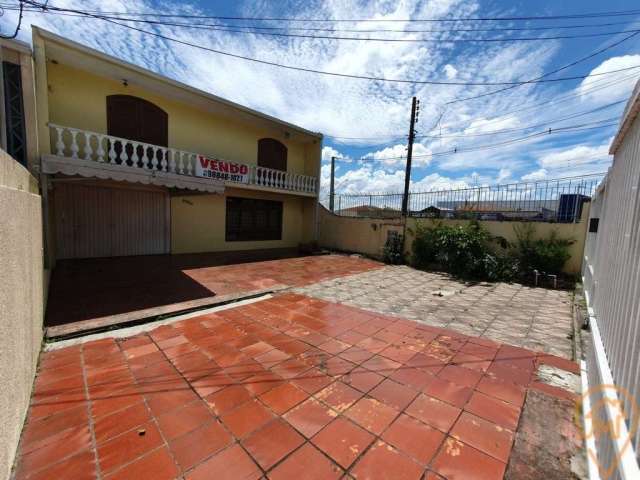 Sobrado com 6 quartos  para alugar, 238.00 m2 por R$4600.00  - Guaira - Curitiba/PR