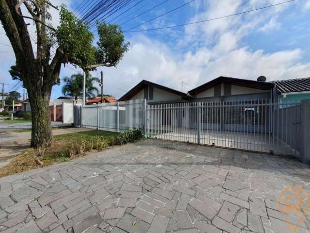 Casa Residencial com 3 quartos  para alugar, 316.00 m2 por R$4950.00  - Boqueirao - Curitiba/PR