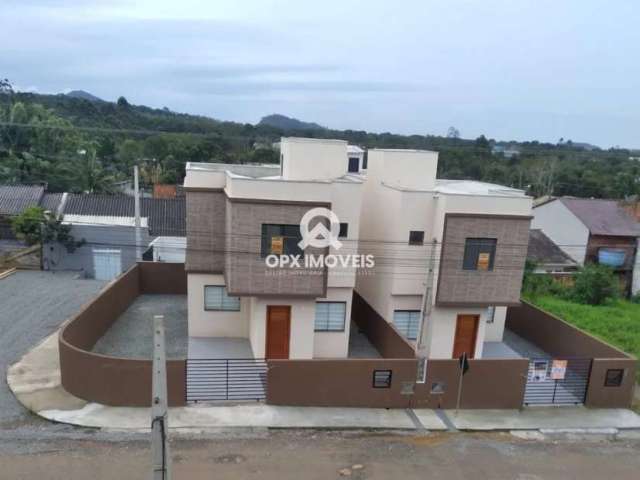 Casa com 3 quartos para alugar no Itacolomi, Balneário Piçarras  por R$ 2.299