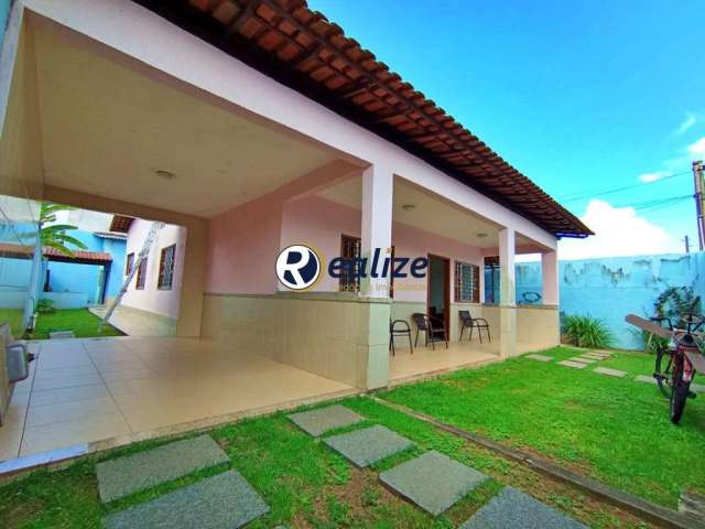 Casa à venda na Praia do Morro, composta por uma casa de 3 quarto e outra nos fundos de 2 quartos