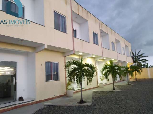 Aluguel de Casa de Condomínio em Cabo Frio-RJ, Colinas do Peró - 2 quartos, 1 sala, 2 banheiros, 1 vaga de garagem - 50m².
