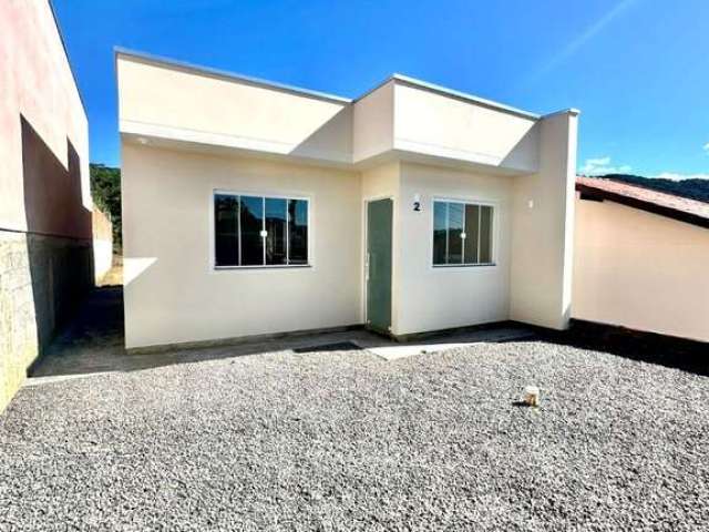 Casa com 2 dormitórios à venda no bairro Araponguinhas em Timbó/SC