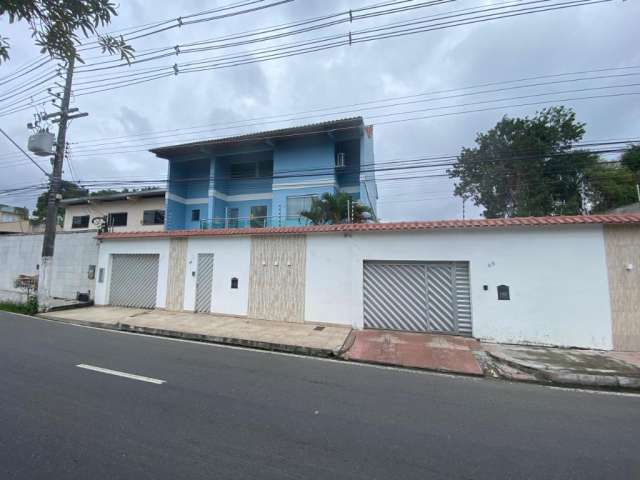 Linda Casa Triplex próxima ao CRM