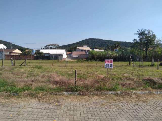 Barbada! Terreno com 360 m² plano