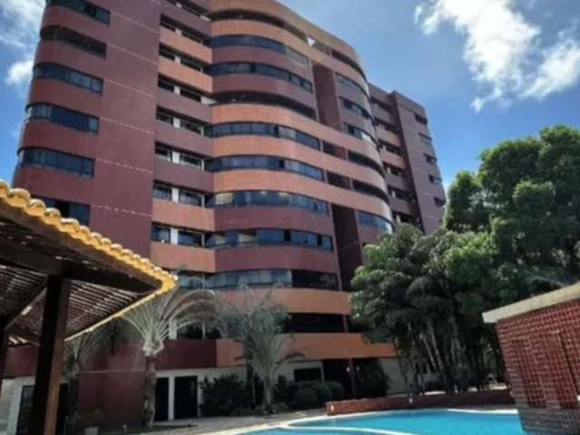 Belíssimo Apartamento 4/4 Sendo 03 Suítes 232m² em Capim Macio