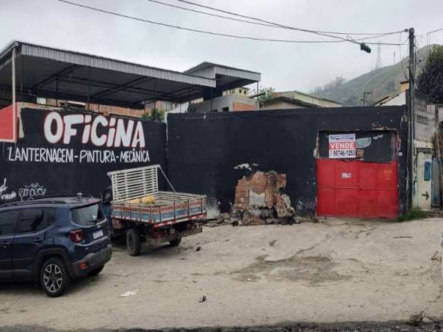 Barracão / Galpão / Depósito para alugar na Avenida Joaquim Magalhães, 1089, Senador Vasconcelos, Rio de Janeiro por R$ 2.200