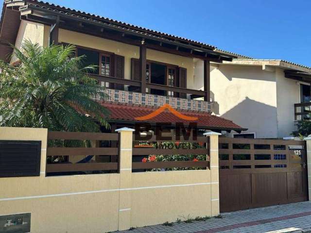 Casa com 3 Suítes à venda, 335 m² por R$ 3.590.000 - Canto Grande - Bombinhas/SC