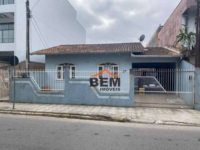 Casa com 2 dormitórios à venda, 180 m² por R$ 690.000,00 - São Vicente - Itajaí/SC