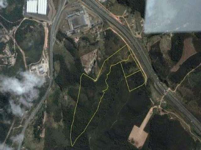 ÁREA INDUSTRIAL À VENDA EM JUNDIAÍ - 197.634,60 m², localização privilegiada, no entroncamento das rodovias Anhanguera e Bandeirantes, com frente para a Bandeirantes. Valor sob consulta.