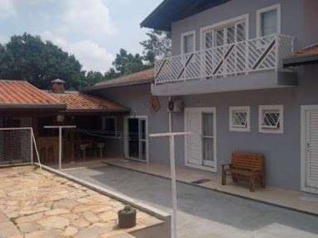 CASA À VENDA NO CONDOMÍNIO BOSQUES DE CORRUPIRA - A/C 230 m² - em terreno 1.013 m² .