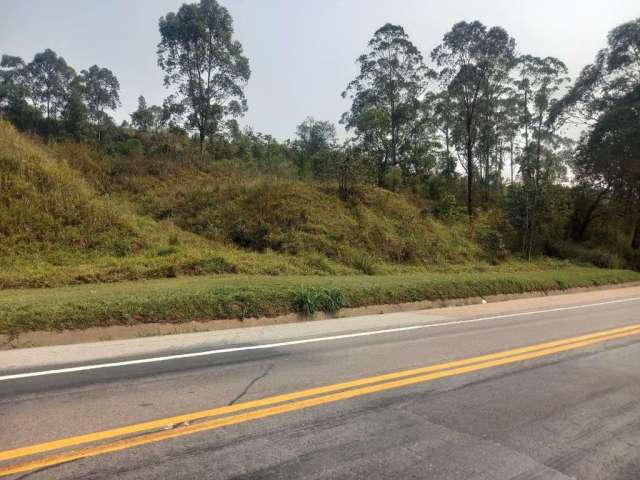 TERRENO INDUSTRIAL À VENDA, FRENTE PARA RODOVIA EM VÁRZEA PAULISTA - Área de 2.000 m², próximo à empresa Frango Á Doro,