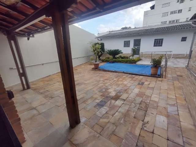 Casa residencial / comercial à venda no Boa Vista