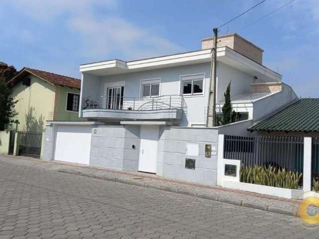 Casa com 4 quartos à venda na Rua Almiro Bernardo da Silva, Centro, Balneário Piçarras, 298 m2 por R$ 3.590.000