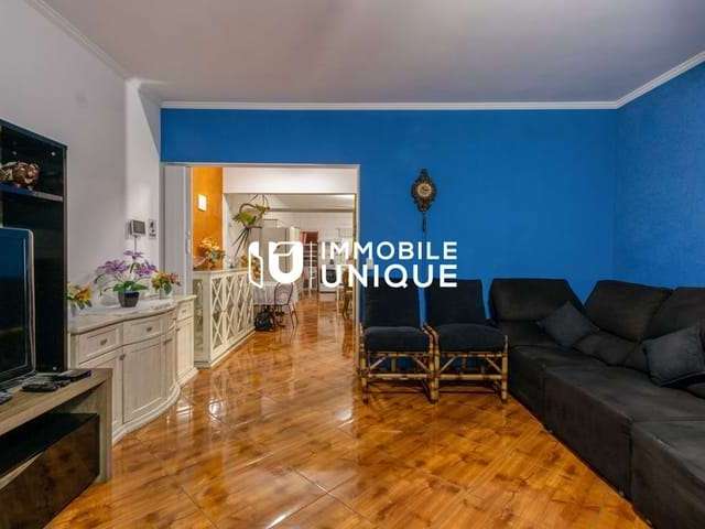 Casa à venda com 204m², 3 quartos e 4 vagas, com Varanda. Vila Pires - Santo André/SP