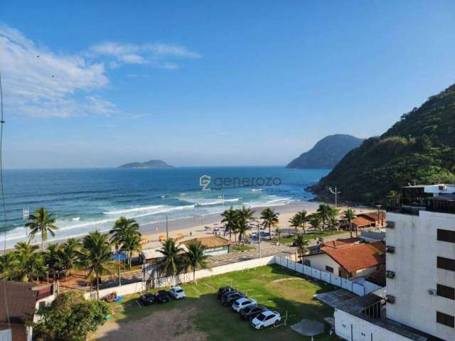 Cobertura a venda na praia do Tombo, 03 dormitórios, 02 vagas de garagem, com linda vista para o mar