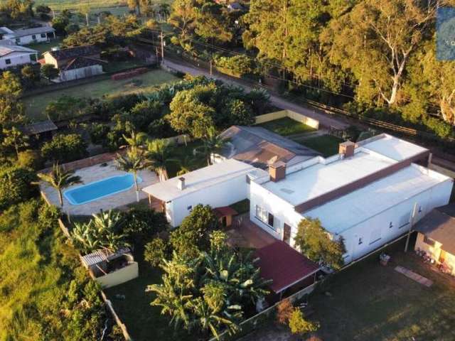 Casa Alto Padrão em Maquiné próximo á Estrada do Mar