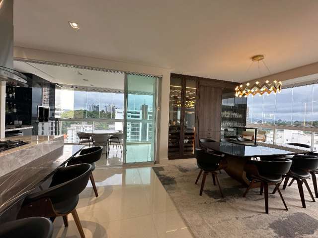 Apartamento com 03 suites 04 vagas de garagem