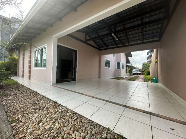 Casa com 4 quartos à venda na Rua Guilherme, 01, Costa e Silva, Joinville, 174 m2 por R$ 960.000