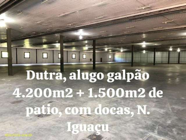 Barracão / Galpão / Depósito com 2 salas para alugar na Rodovia Presidente Dutra, Comendador Soares, Nova Iguaçu por R$ 45.000