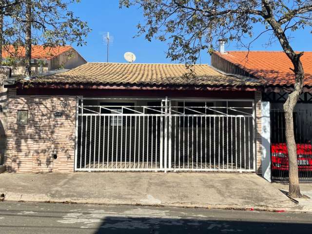 Casa térrea 2 dormitórios sala cozinha lavanderia coberta e garagam coberta para 2 carros no Bonsucesso