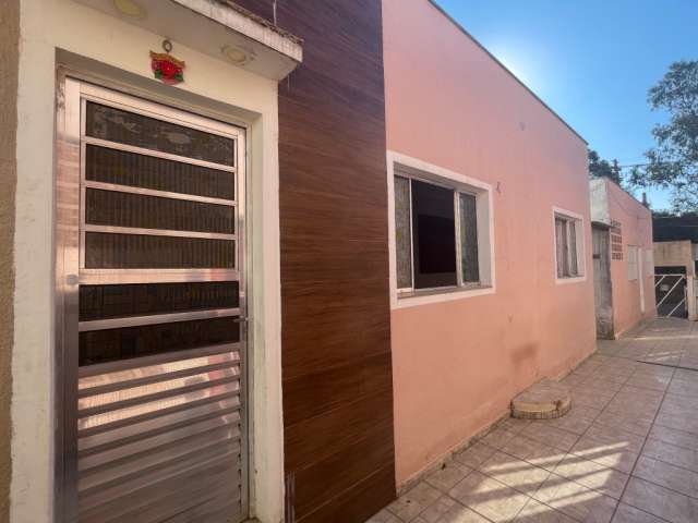 Casa de vila com 2 dormitórios no bairro Aparecidinha