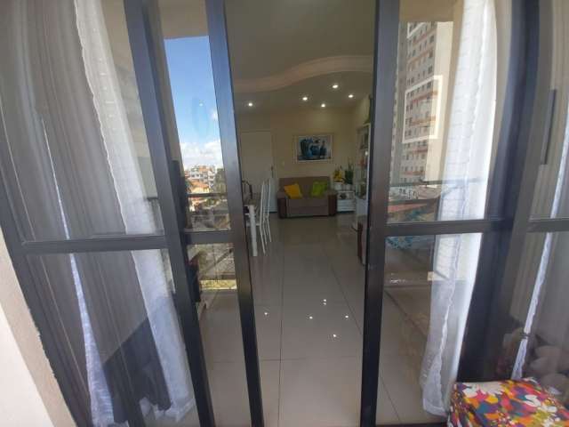 Apartamento 2 dorm com elevador e sacada