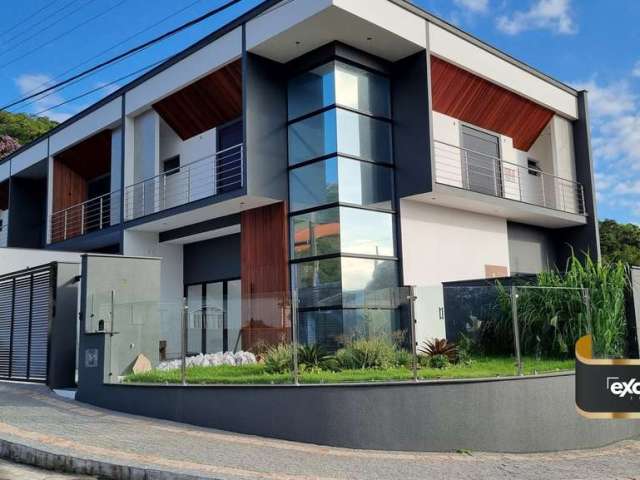 Casa à venda no bairro Saguaçu em Joinville/SC