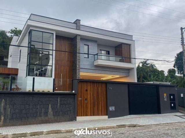 Casa à venda no bairro América em Joinville/SC