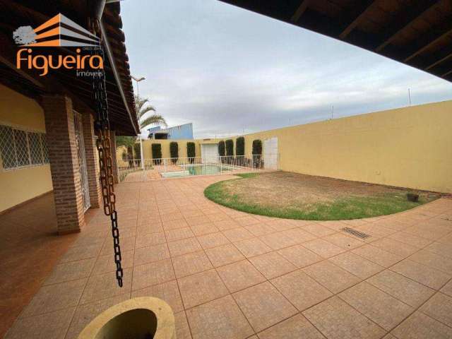 Casa com 3 dormitórios à venda, 310 m² por R$ 750.000,00 - Jockey Club - Barretos/SP