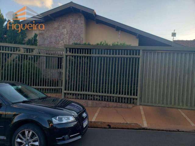 Casa com 2 dormitórios à venda, 170 m² por R$ 850.000,00 - Centro - Barretos/SP