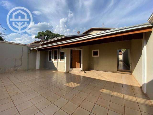 Casa com 3 dormitórios, 298 m² - venda por R$ 850.000,00 ou aluguel por R$ 4.280,00/mês - Centro - Barretos/SP