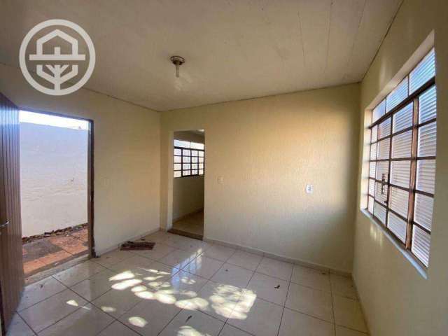 Casa com 2 dormitórios para alugar, 35 m² por R$ 800,00/mês - Aeroporto - Barretos/SP