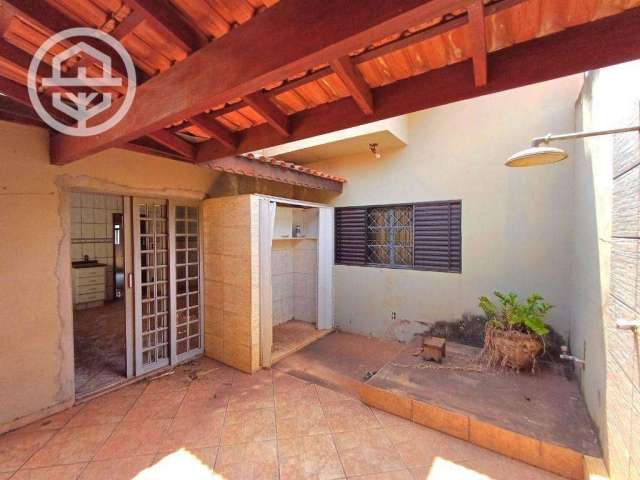 Casa com 3 dormitórios à venda, 144 m² por R$ 250.000,00 - Hussein Genha - Barretos/SP