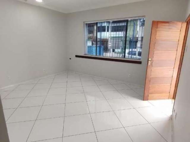 Casa comercial com 6 salas à venda no Centro, Macaé  por R$ 849.000