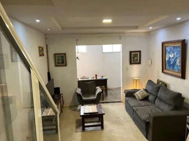 Casa com 2 quartos à venda em Piratininga, Niterói , 160 m2 por R$ 360.000