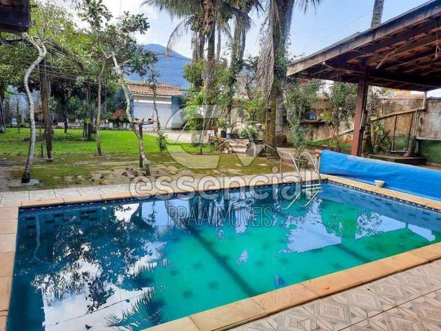 Casa para Venda em Ubatuba, Jd. Carolina, 2 dormitórios, 1 suíte, 2 banheiros, 5 vagas