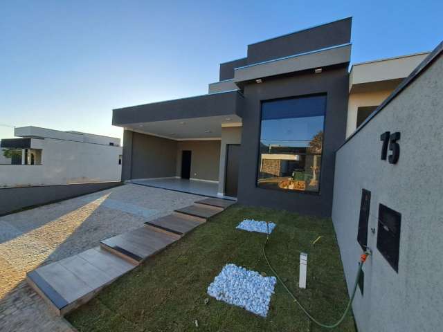 Linda casa térrea em condomínio