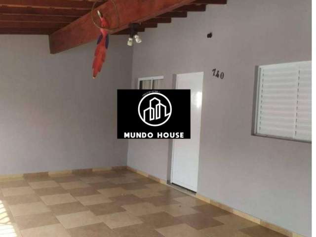 Casa em Jardim Santa Barbara com 2 dormitórios e 1 banheiro por R$ 370.000 para venda