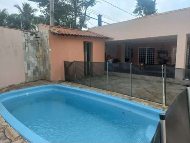 Imóvel de 3 dormitórios, 3 banheiros e Piscina em Jardim Astro - Sorocaba por R$ 532.000 - Venda.