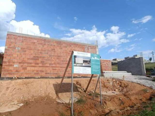 Casa em construção no condomínio Village Araçoiaba