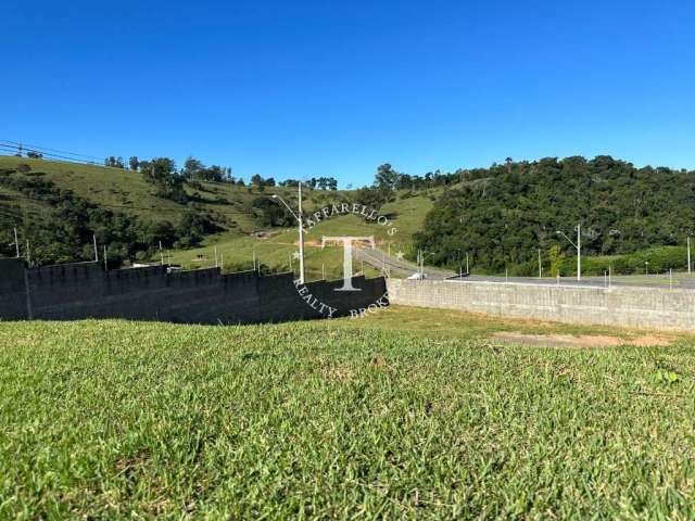 Terreno à venda no Condomínio Ecologie, localizado em Itatiba, São Paulo.