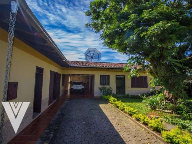 Casa com 3 dormitórios à venda, 200 m² por R$ 800.000,00 - Escola Agrícola - Blumenau/SC