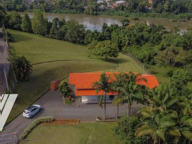 Casa com 3 dormitórios à venda, 138 m² por R$ 1.200.000,00 - Badenfurt - Blumenau/SC