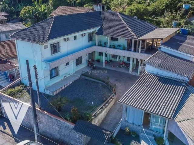 Casa com 2 dormitórios à venda, 302 m² por R$ 750.000,00 - Água Verde - Blumenau/SC