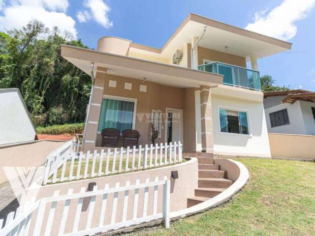 Casa com 3 dormitórios, sendo 1 SUÍTE à venda, 230 m² por R$ 745.000 - Testo Salto - Blumenau/SC