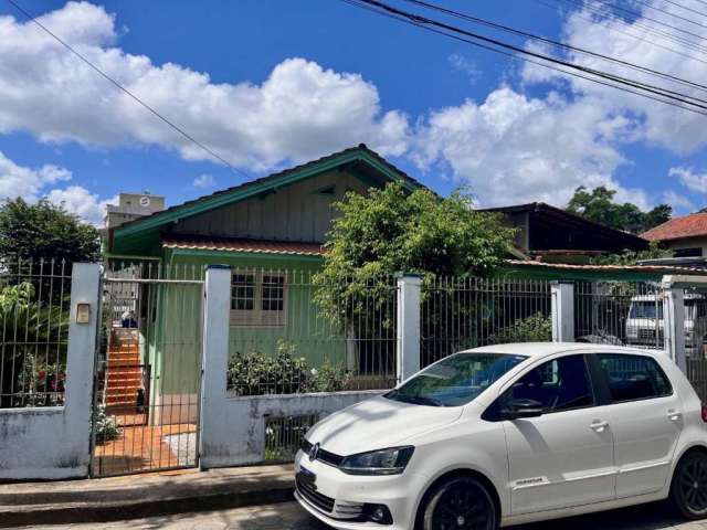 Casa com 3 dormitórios à venda, 197 m² por R$ 463.000,00 - Escola Agrícola - Blumenau/SC