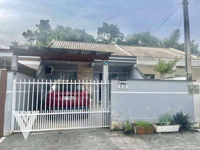 Casa com 2 dormitórios à venda, 58 m² por R$ 650.000,00 - Água Verde - Blumenau/SC