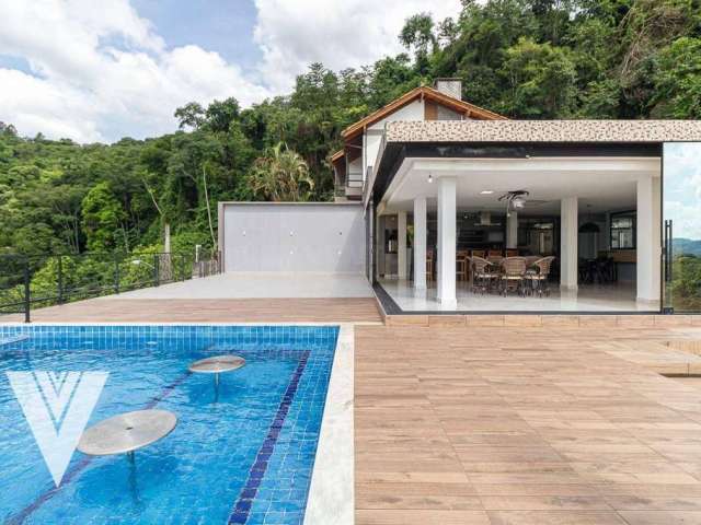 Casa com 4 dormitórios sendo 1 suíte à venda, 330 m² por R$ 1.650.000 - Velha - Blumenau/SC