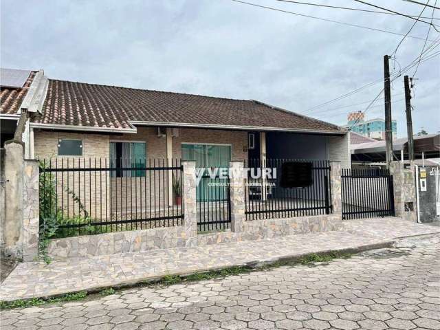 Casa com 4 dormitórios à venda, 100 m² por R$ 700.000,00 - Itoupava Central - Blumenau/SC