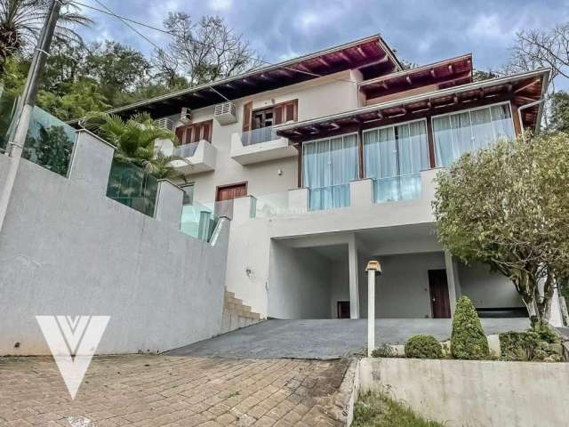 Casa com 4 dormitórios para alugar, 400 m² por R$ 6.130,00/mês - Asilo - Blumenau/SC